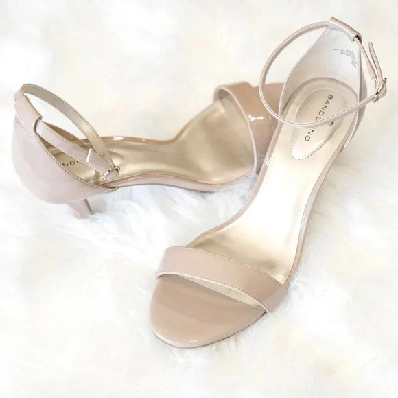BANDOLINO ANKLE STRAP HEEL SANDAL SZ 9.5 NUDE TAN COLOR PATENT LEATHER - Picture 1 of 8